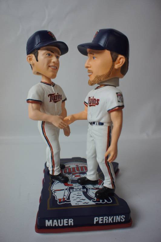 LIMITED EDITION - JOE MAUER  GLEN PERKINS - MN TWINS SEASON TICKET BOBBLE HEAD - LIMITED AND HAND NUMBERED #(46144) - THIS WAS A SEASON TICKET BOBBLE HEAD ONLY GIVEN TO 144 GUESTS THIS BOBBLE HEAD IS SUPER RARE AND LIMITED BOBBLE HEAD STANDS 6 TALL