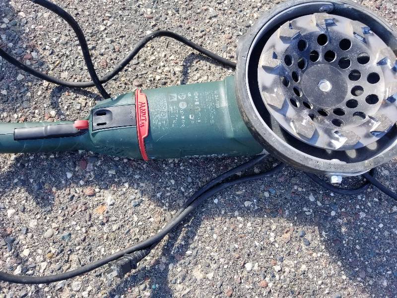 lot 3 image: Metabo Grinder W24-180 7