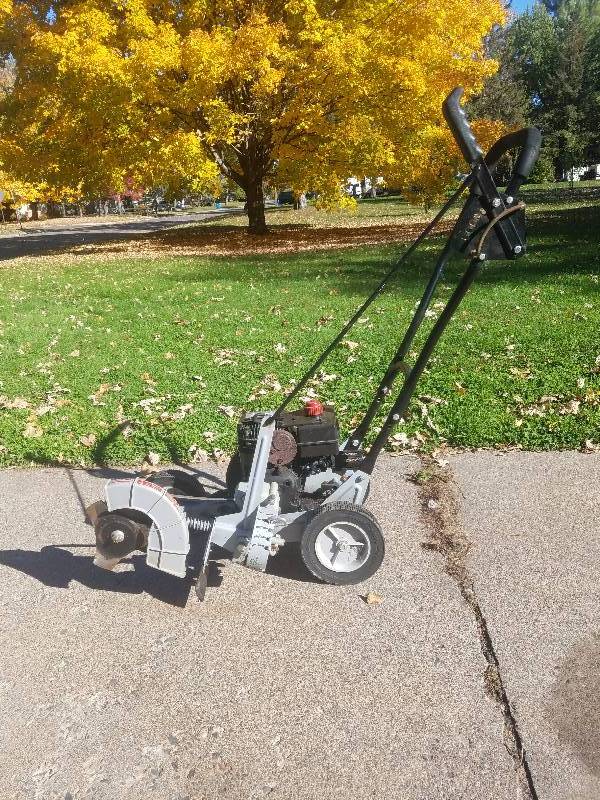 lot 34 image: CRAFTSMAN Edger