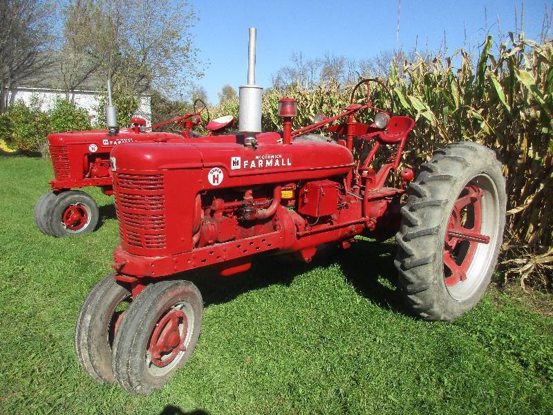lot 8 image: 1953 Super H