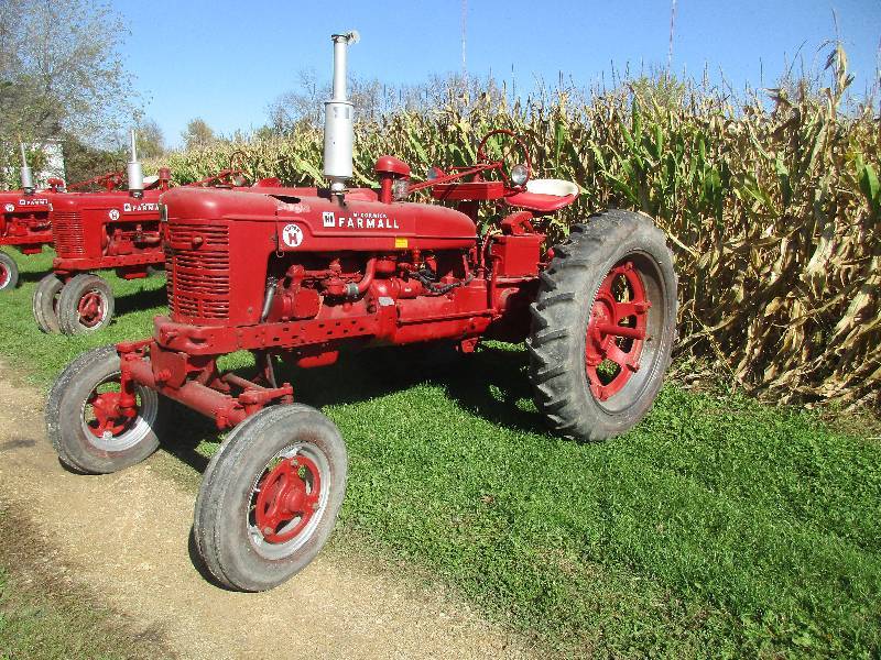 lot 9 image: 1954 Super H