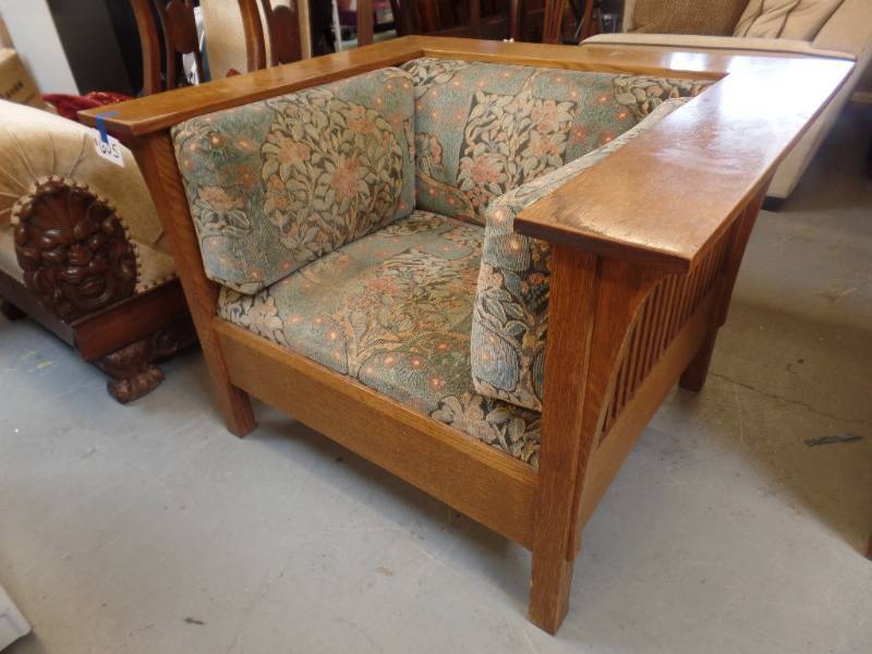 lot 605 image: STICKLEY MISSION STYLE CHAIR