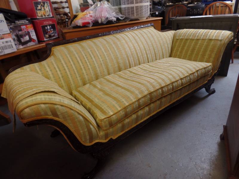lot 613 image: ASIAN SOFA