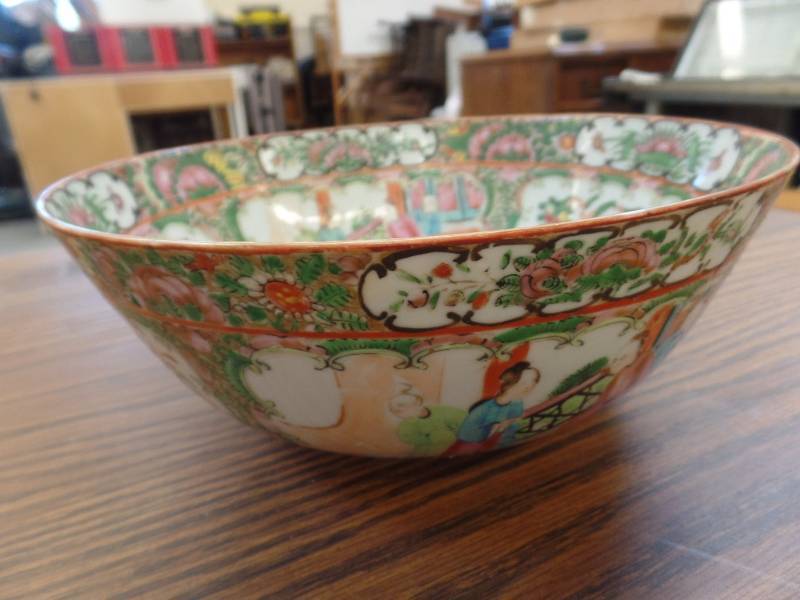 lot 649 image: CHINESE BOWL