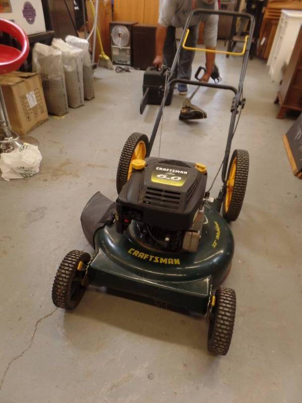 lot 665 image: LAWNMOWER