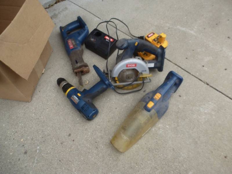lot 12 image: Ryobi Power Tool set