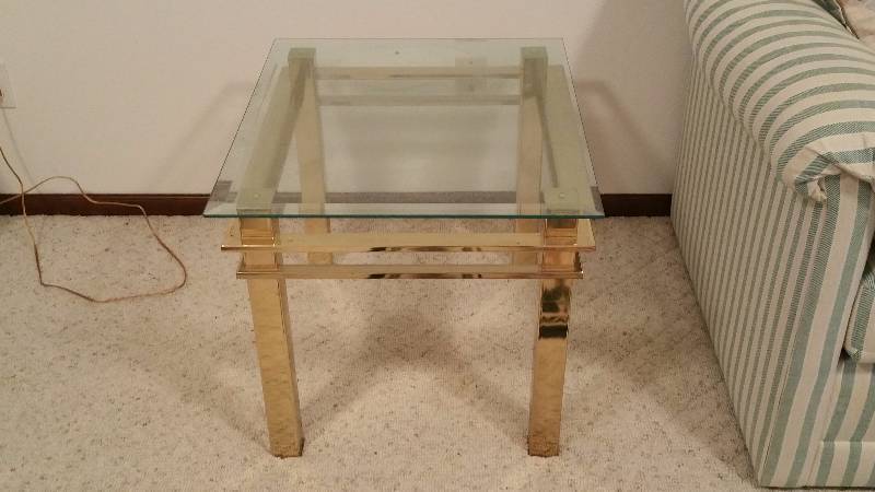 lot 66 image: Metal and Glass End Table