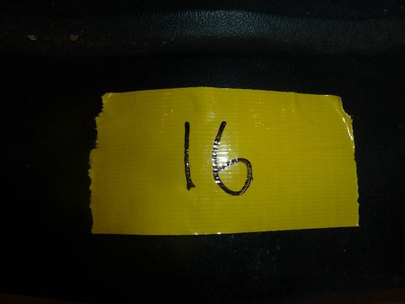 lot 16 image: New Cub Cadet Lawn Mower Replacement Seat