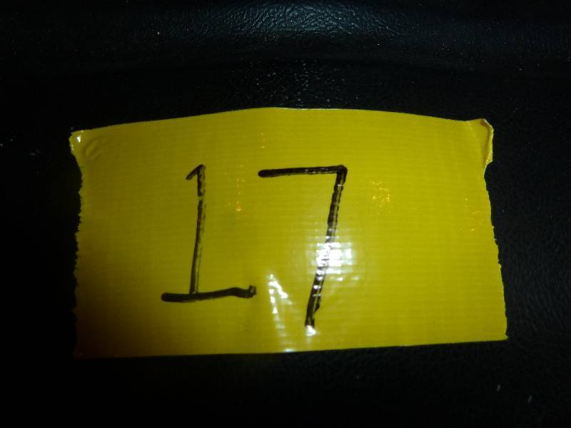 lot 17 image: New Cub Cadet Lawn Mower Replacement Seat