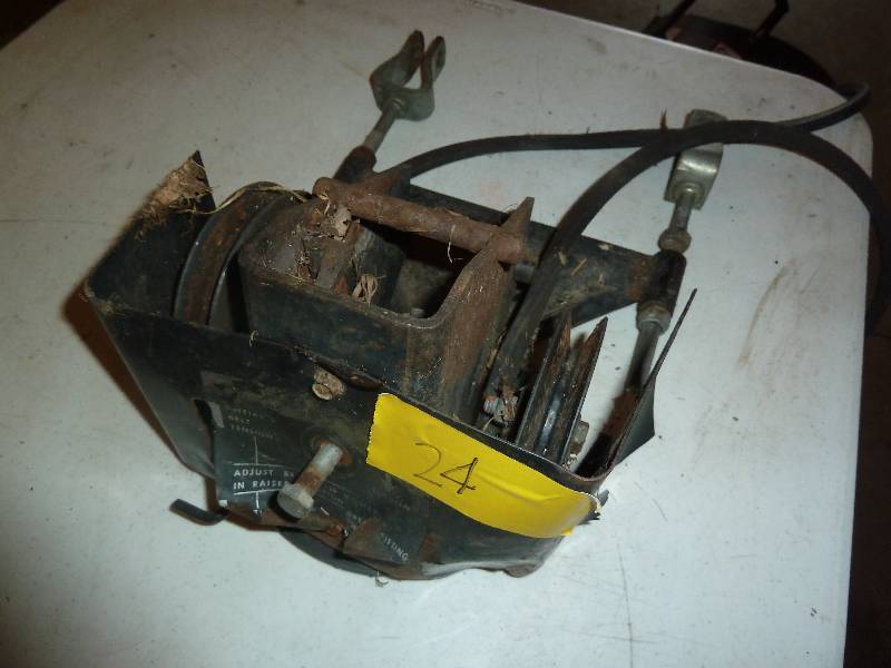 lot 24 image: John Deere 318 Front Mule