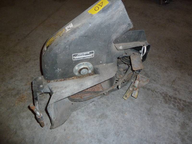 lot 40 image: John Deere Power Flow for 50 Mower