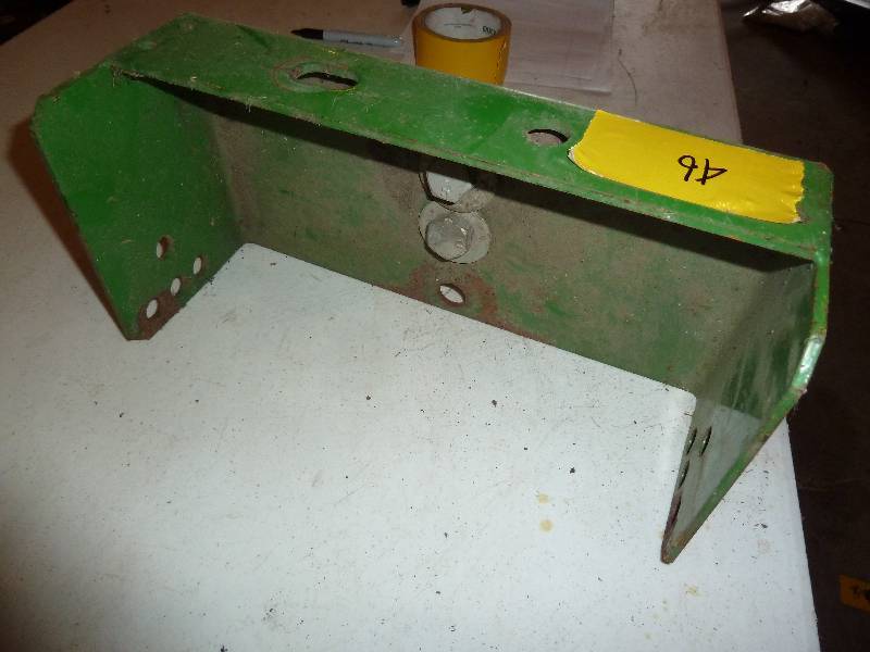 lot 46 image: John Deere Weight Bracket