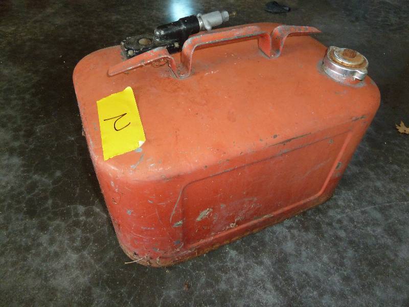 lot 2 image: Vintage Boat Gas Tank