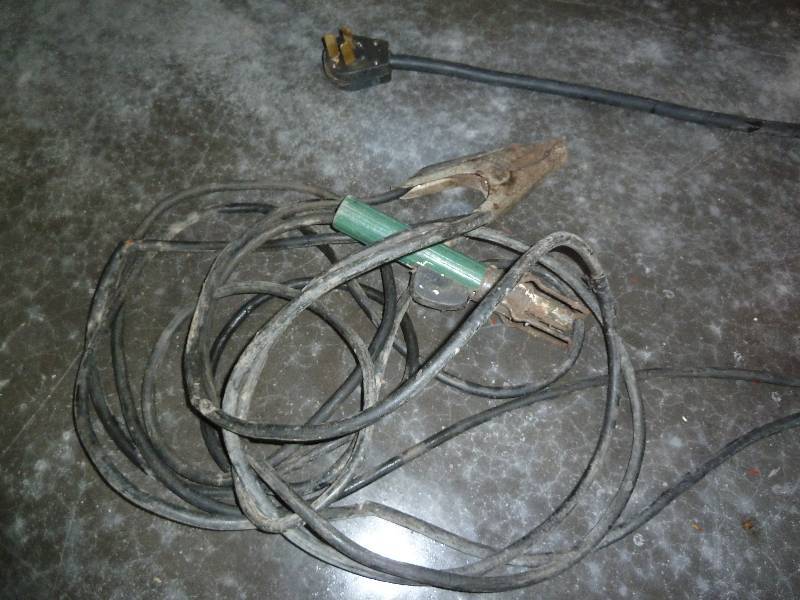lot 6 image: Lincoln Electric Welder