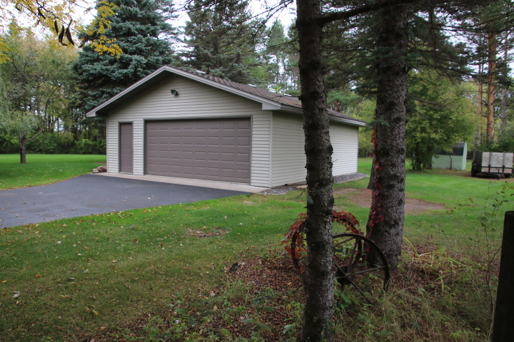 Stunning Expansive Property Full of Extras 3 BD  2 BA Rambler on 2 Acres SOLD