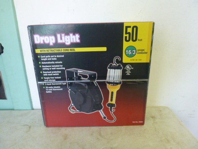 Drop Light with Retractable Cord Reel