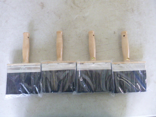 4 Paint Brushes