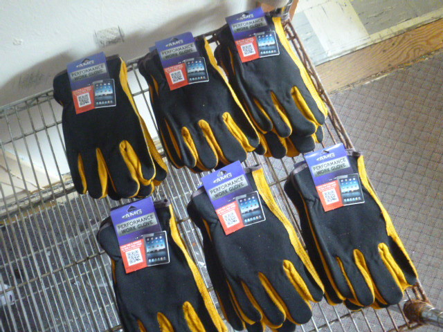 12 Pair of AMG Work Gloves