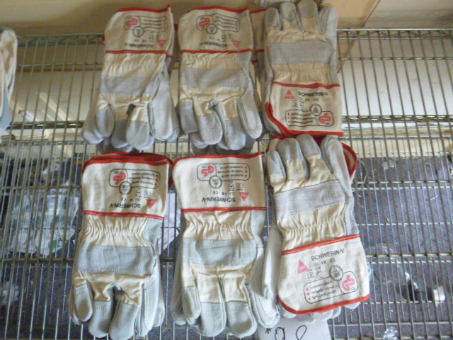 12 Pair of Schwerin Gloves