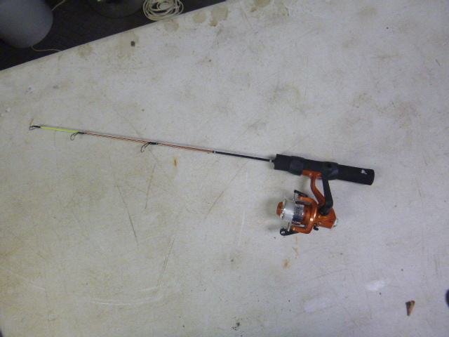 south Bend Celsius Ice Fishing Rod and Reel