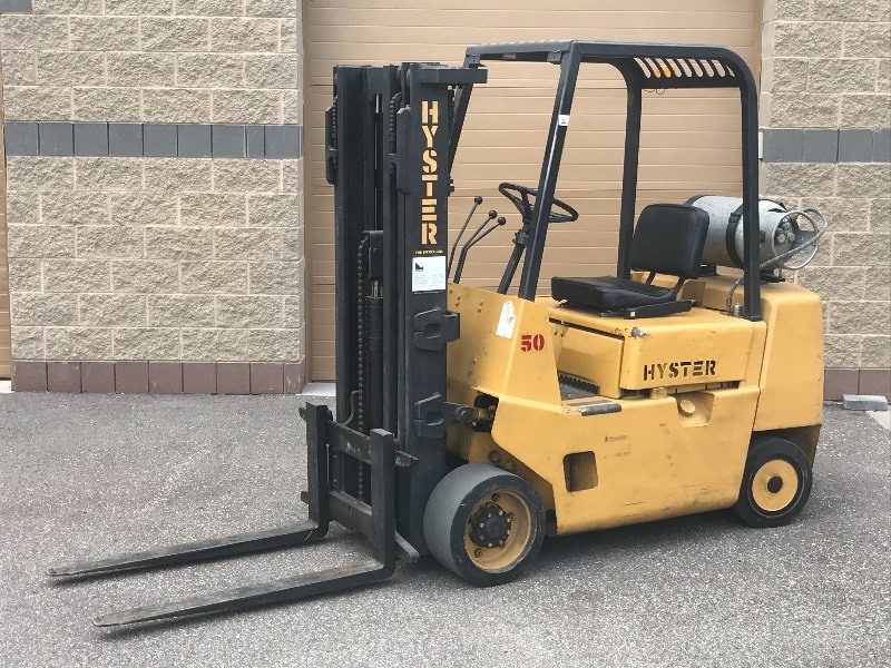 lot 6 image: Hyster 550XL Commercial Forklift