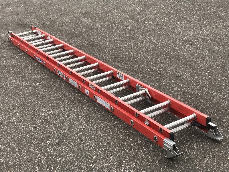 lot 29 image: Werner Extension Ladder