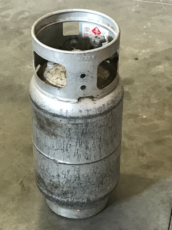 lot 99 image: 30# LP Tank