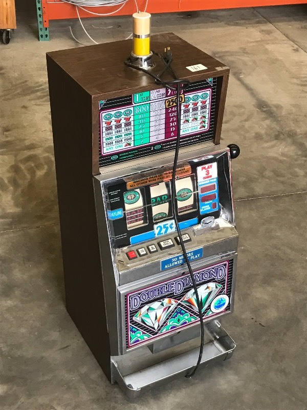 lot 161 image: Slot Machine