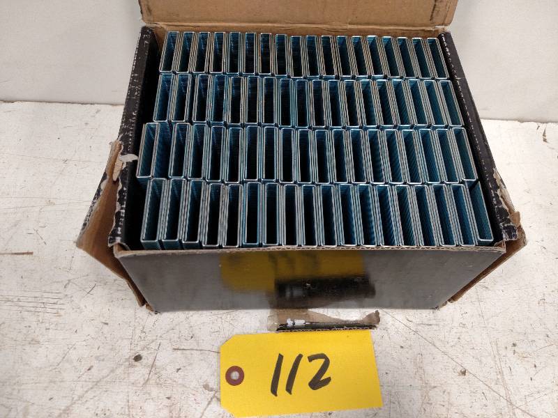 lot 112 image: Hitachi 1 34 x 716 x 16ga. Staple...