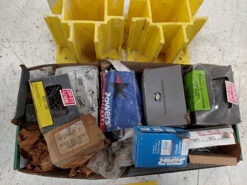 lot 123 image: Asstd Hardware...