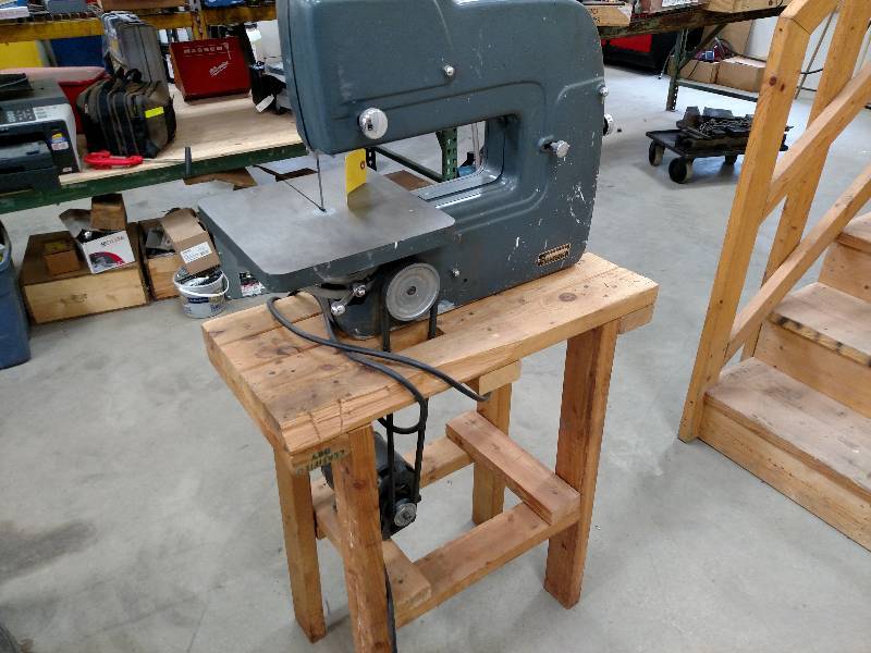 lot 132 image: Craftsman 12 Band Saw, Works...