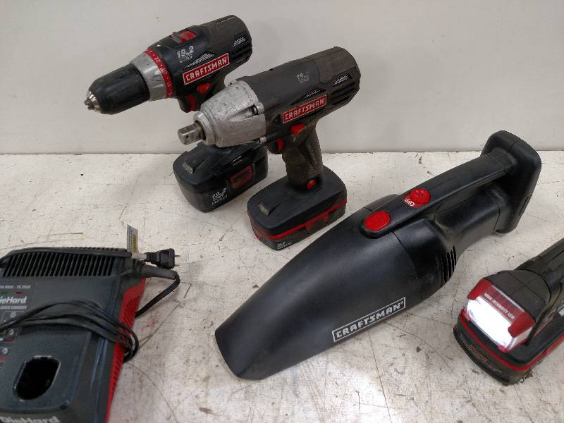 lot 172 image: Craftsman 19.2 v Tools with Charger...