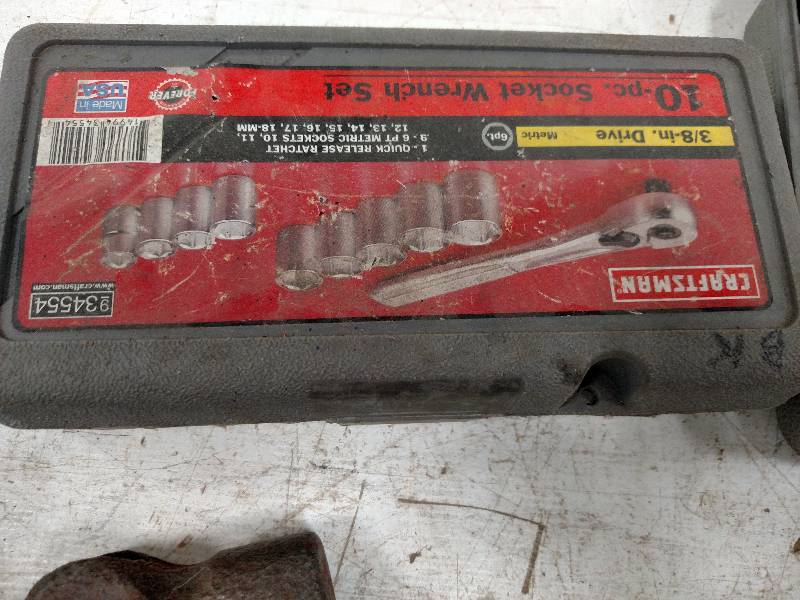 lot 246 image: Asstd Tools...