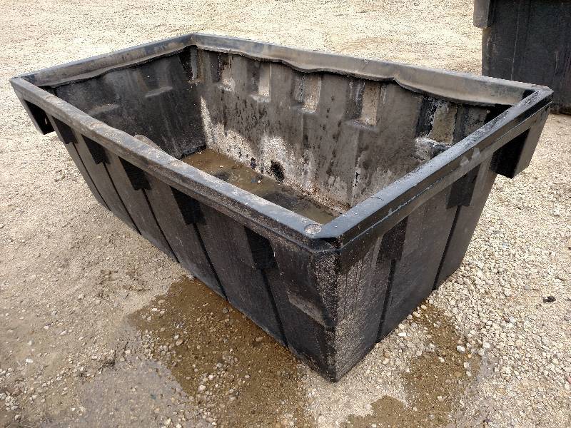 lot 28 image: Pig PAK580 360 Gallon Tank Containm...
