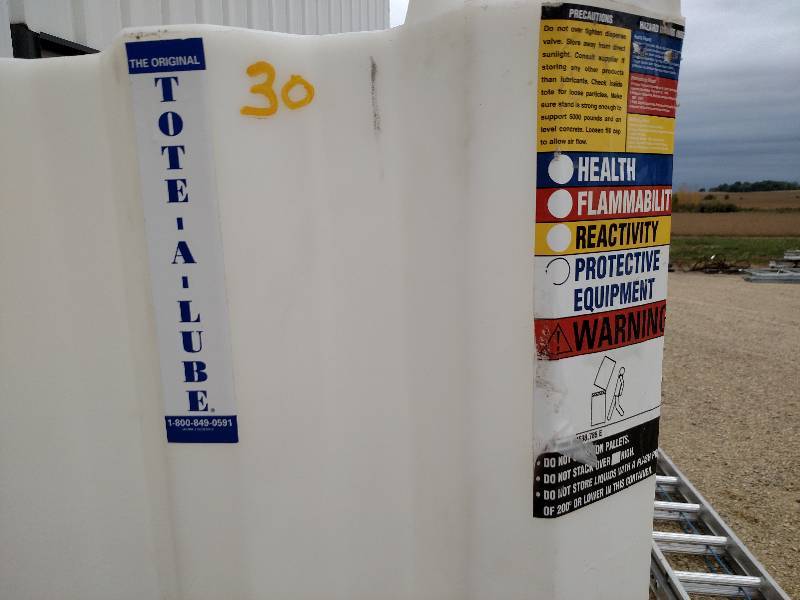 lot 30 image: Tote-A-Lube Poly Tank, 180 Gallon, ...