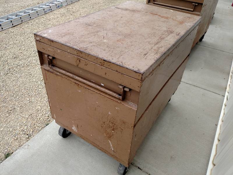 lot 35 image: Knaack Job Box 48x30x41...