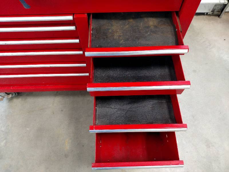 lot 64 image: Mac Tech 1000 11 Drawer Rolling Too...