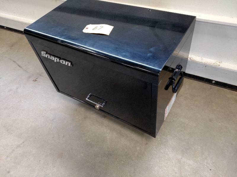lot 67 image: Snap-On KRA4059PC 9 Drawer Tool Che...