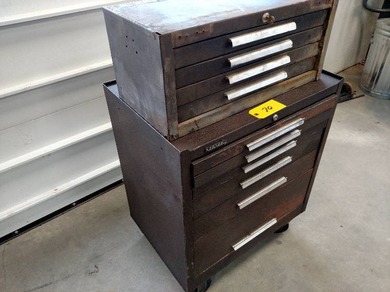 lot 70 image: Kennedy 9 Drawer Rolling Tool Cabin...