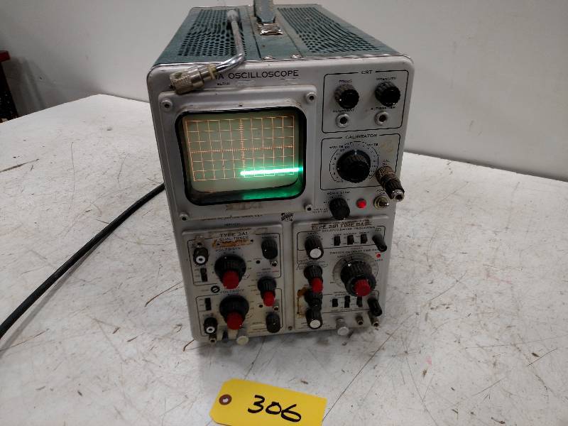 lot 306 image: Tektronix Type 561A Oscilloscope...