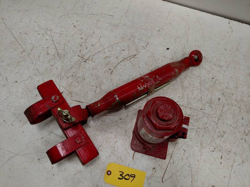 lot 309 image: 3 Point 3rd Link & New Ford 6 Ton B...