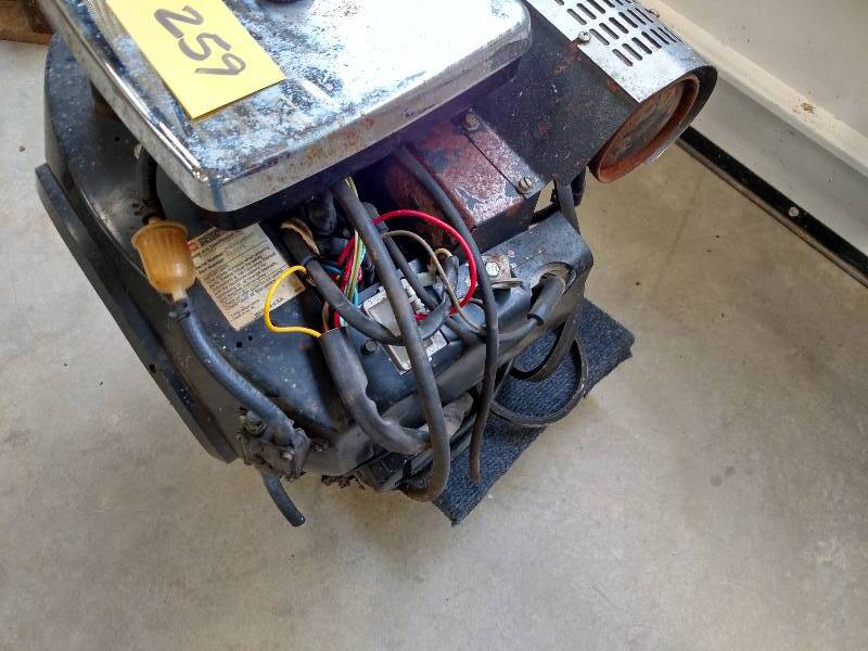 lot 259 image: Toro Power Plus 20 hp. Engine, Work...