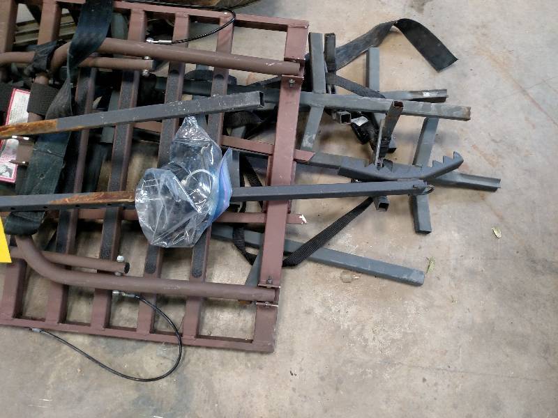 lot 267 image: Hang-On Tree Stand...