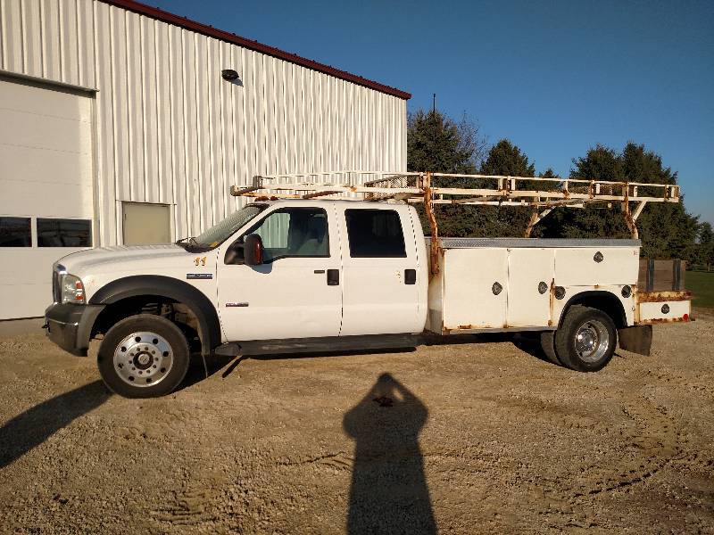 lot 12 image: 2007 Ford F450 XLT Superduty Servic...