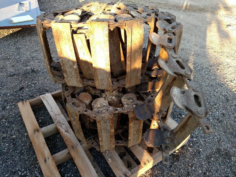 lot 17 image: Loegering Steel Skid Loader Tracks,...