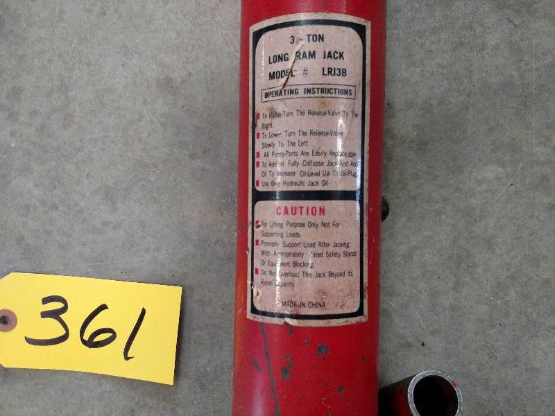 lot 361 image: 3 Ton Long Ram Jack