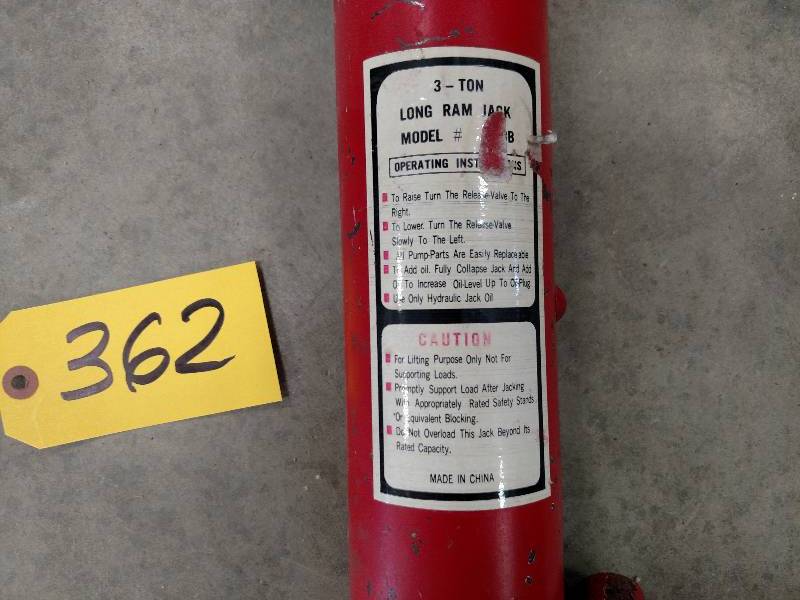 lot 362 image: 3 Ton Long Ram Jack