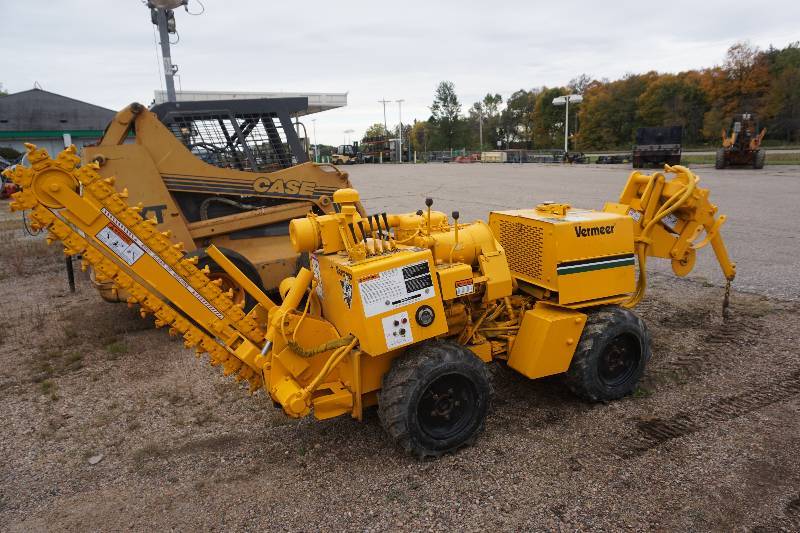 lot 10 image: Vermeer Model LM35 Cable Plow Trenching Machine