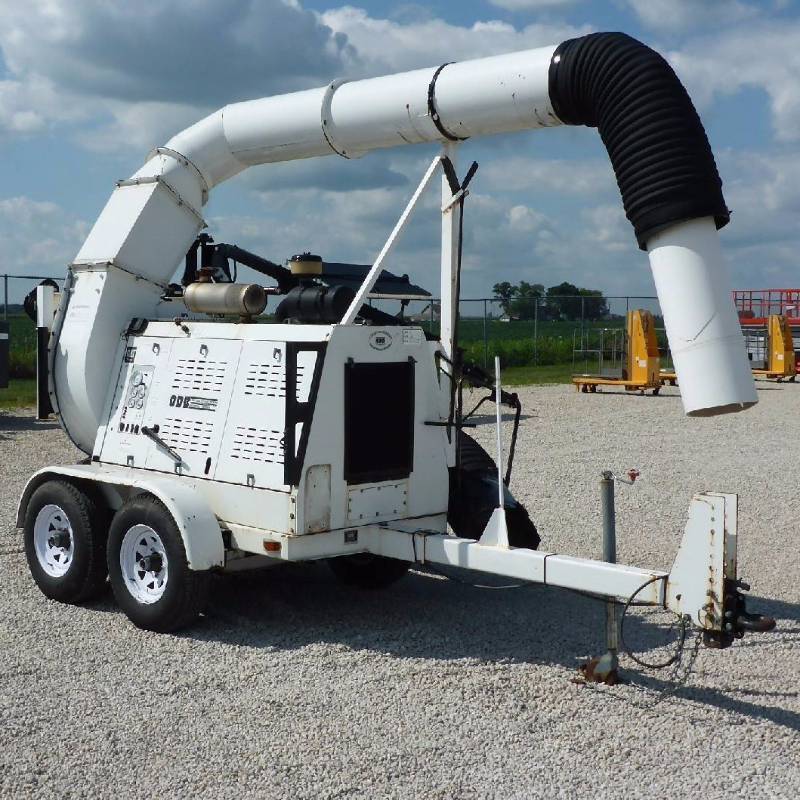 lot 5 image: 2008 Old Dominion Model LCT 650 Tow-Behind Vacuum  Leaf Collector