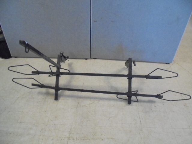 lot 7 image: Automotive Bicycle  Rack